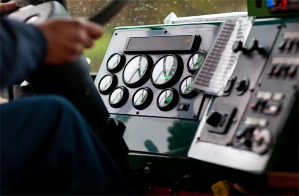 農(nóng)機觸摸屏的行業(yè)應用 農(nóng)機觸摸屏的行業(yè)應用